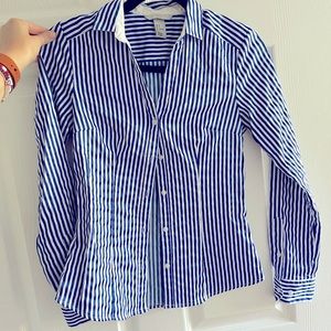 H&M button down top | size 2 | navy & white